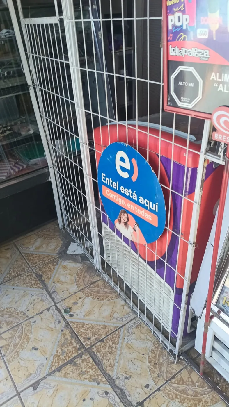 Comercio con material de telecomunicaciones