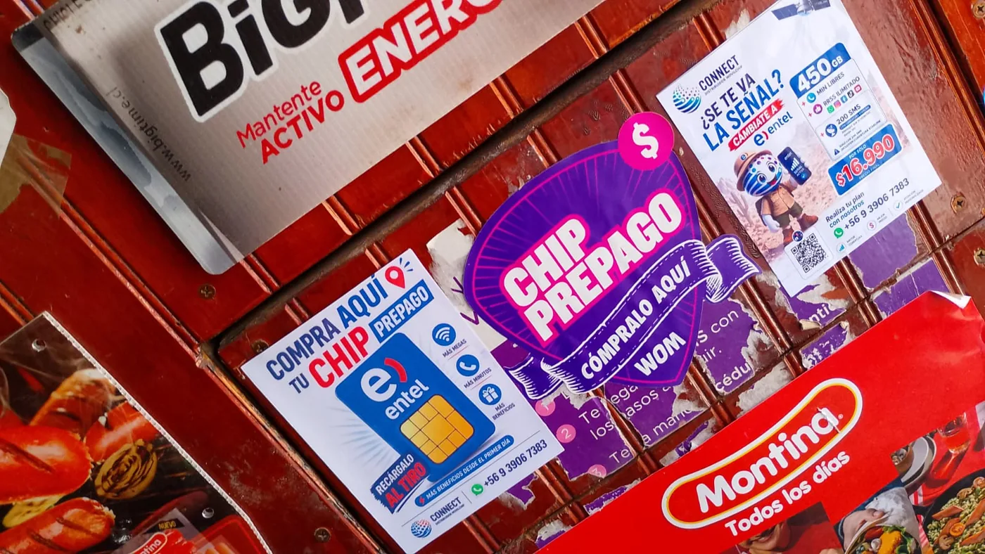 Material publicitario en local comercial